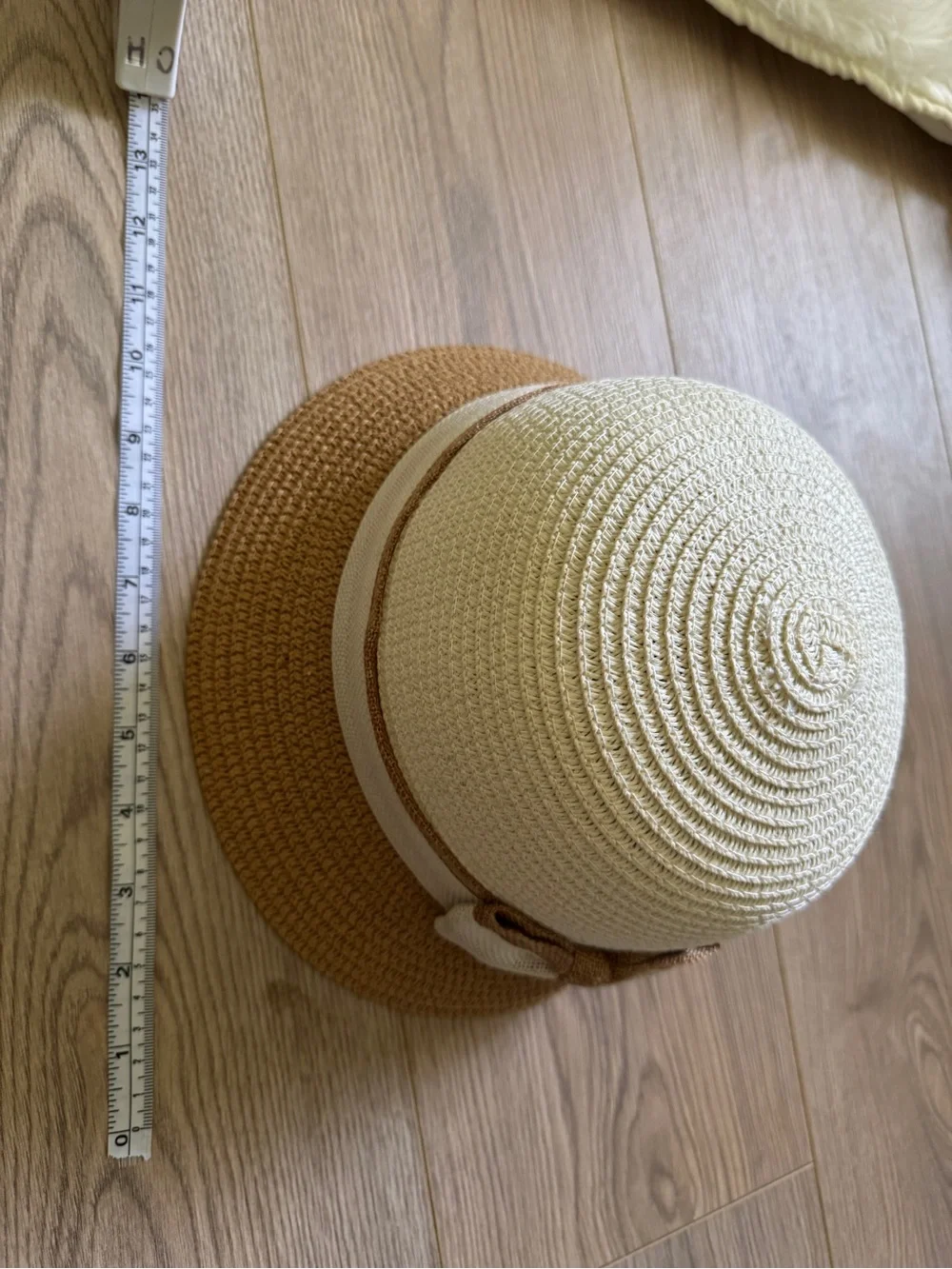 Cottagecore Two-Tone Raffia Sun Hat with Bow Accent - Cream & Tan